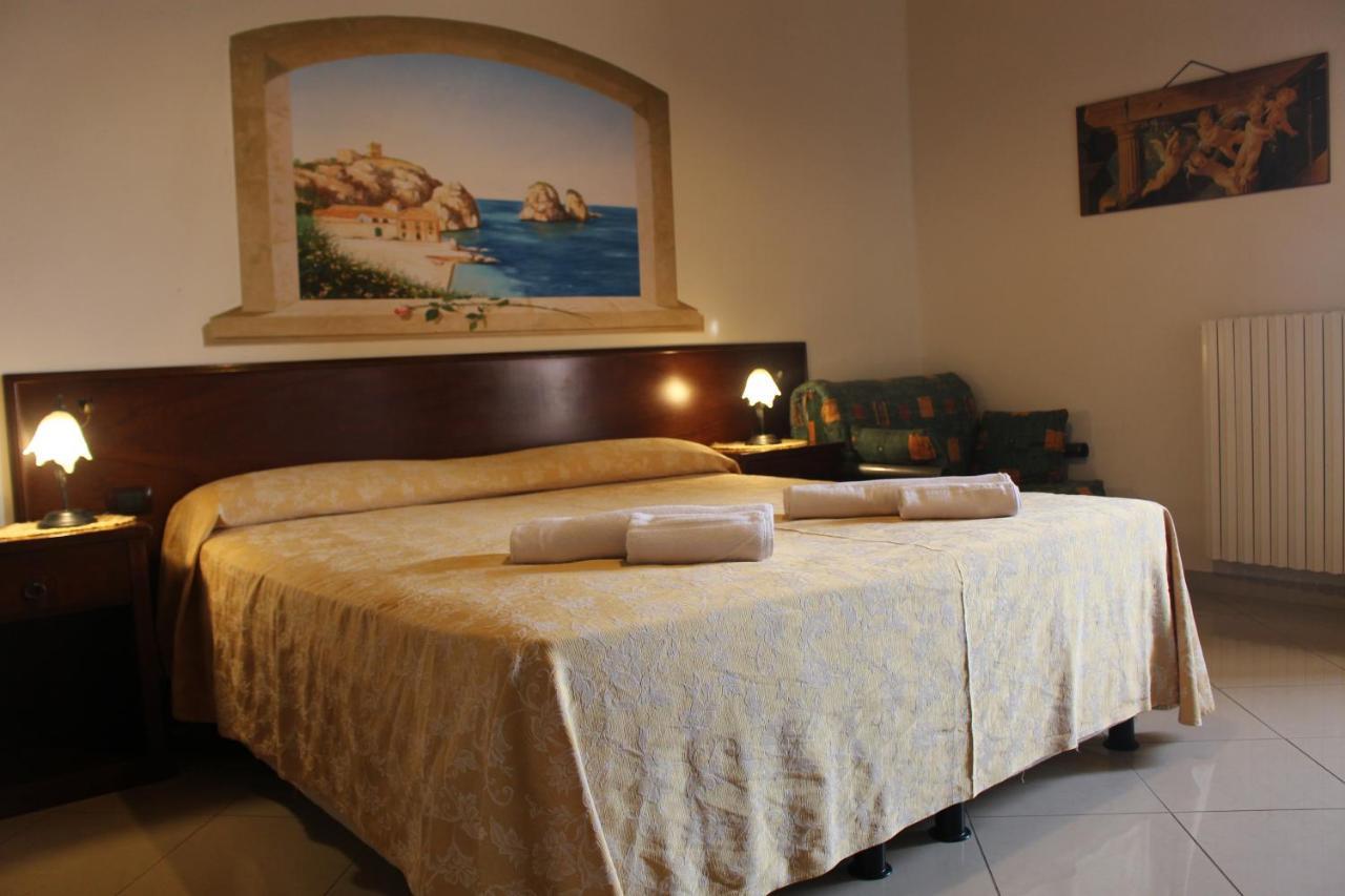 Agriturismo Tenuta Margitello คอมิโซ ภายนอก รูปภาพ